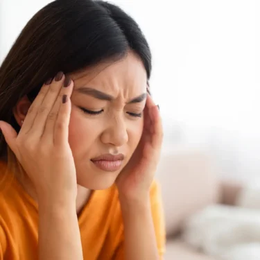 How to Identify the Early Signs of a Migraine Attack