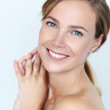 Benefits of Teeth Whitening in Cosmetic Dentistry
