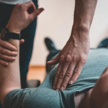 Understanding When To See a Pain Doctor for Chronic Issues